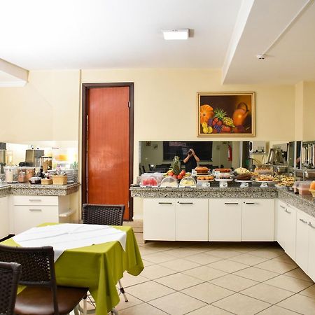 Hotel Casa Nova Várzea Grande Екстериор снимка